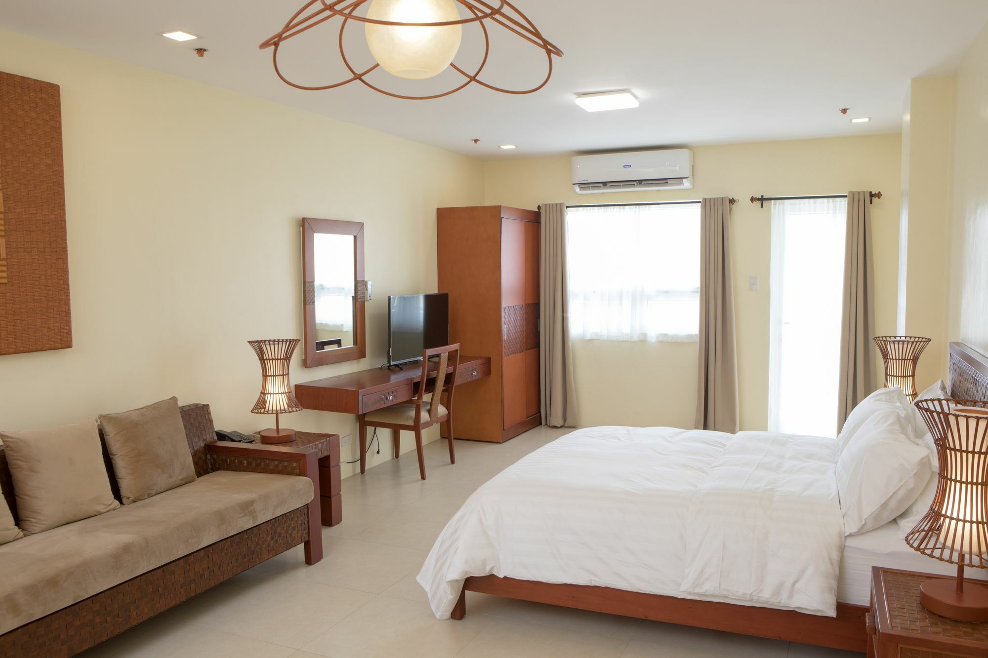 Hotel Merlo Makati City Ngoại thất bức ảnh