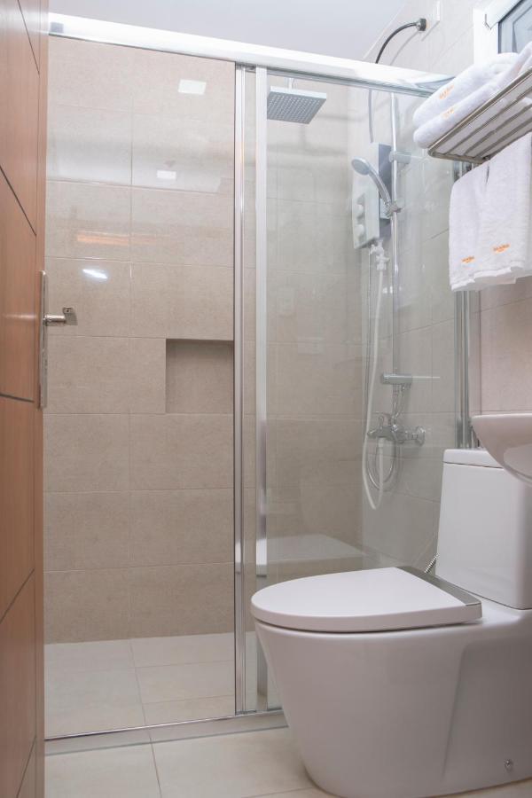 Hotel Merlo Makati City Ngoại thất bức ảnh
