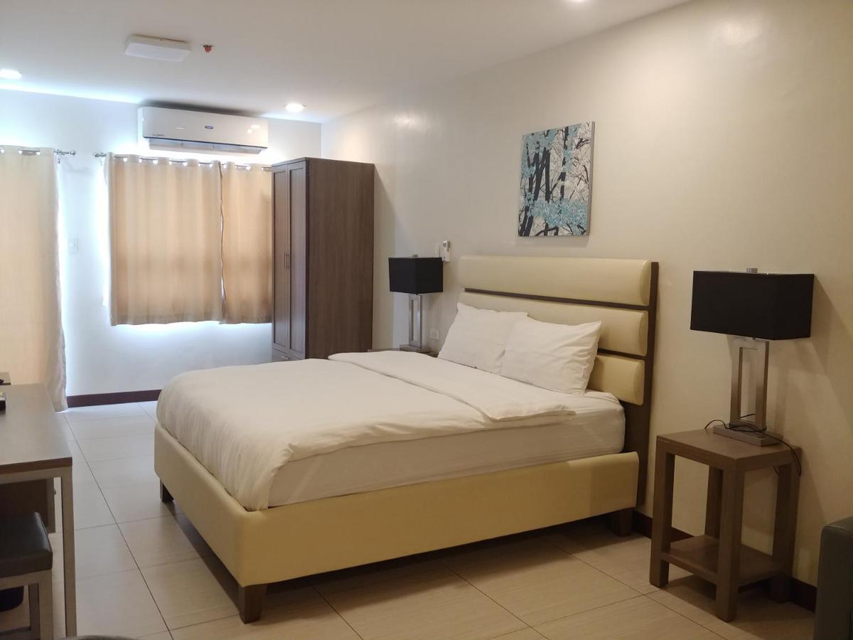 Hotel Merlo Makati City Ngoại thất bức ảnh